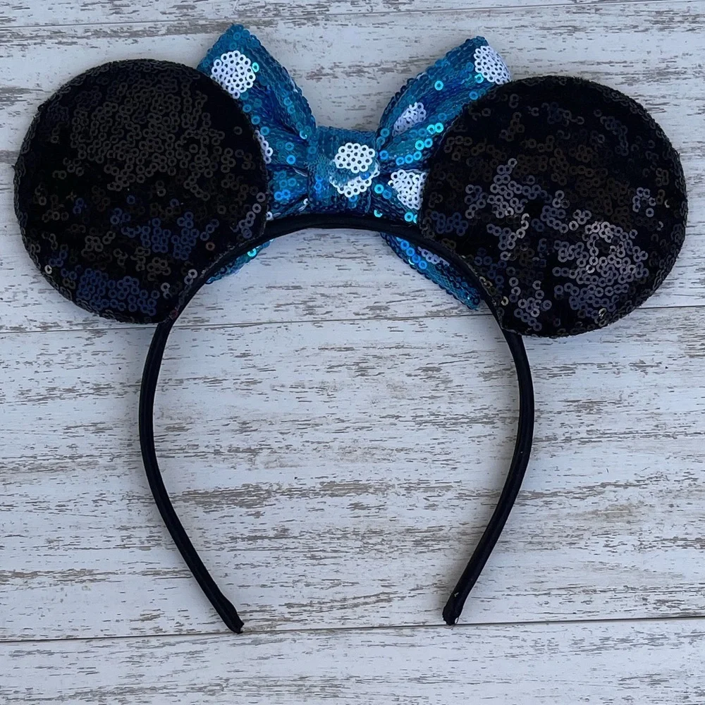 Minnie Mouse Ears - Picture 2 of 3